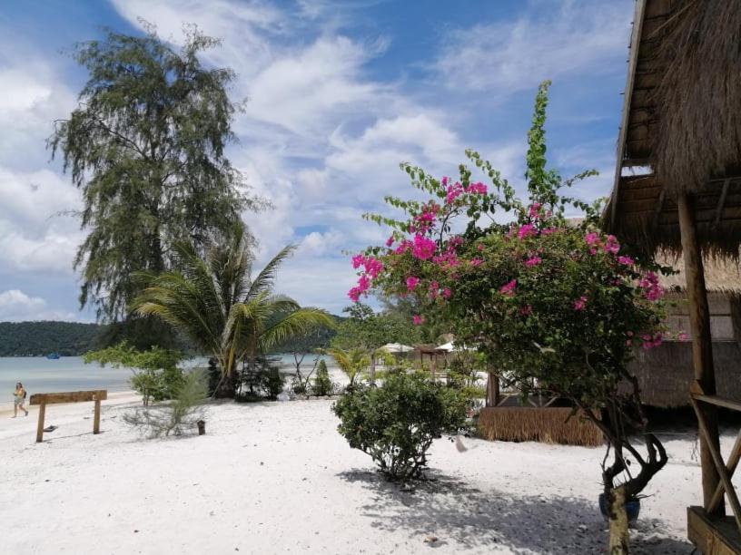 Green Blue Beach Hostel Koh Rong Sanloem Exterior photo
