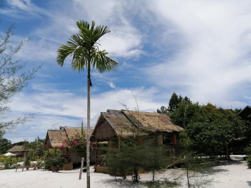 Green Blue Beach Hostel Koh Rong Sanloem Exterior photo