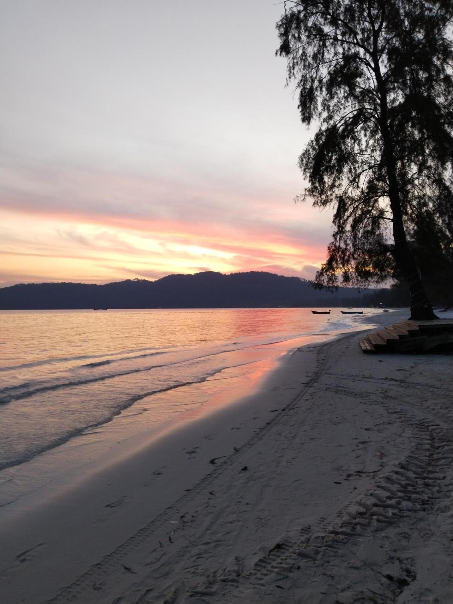 Green Blue Beach Hostel Koh Rong Sanloem Exterior photo