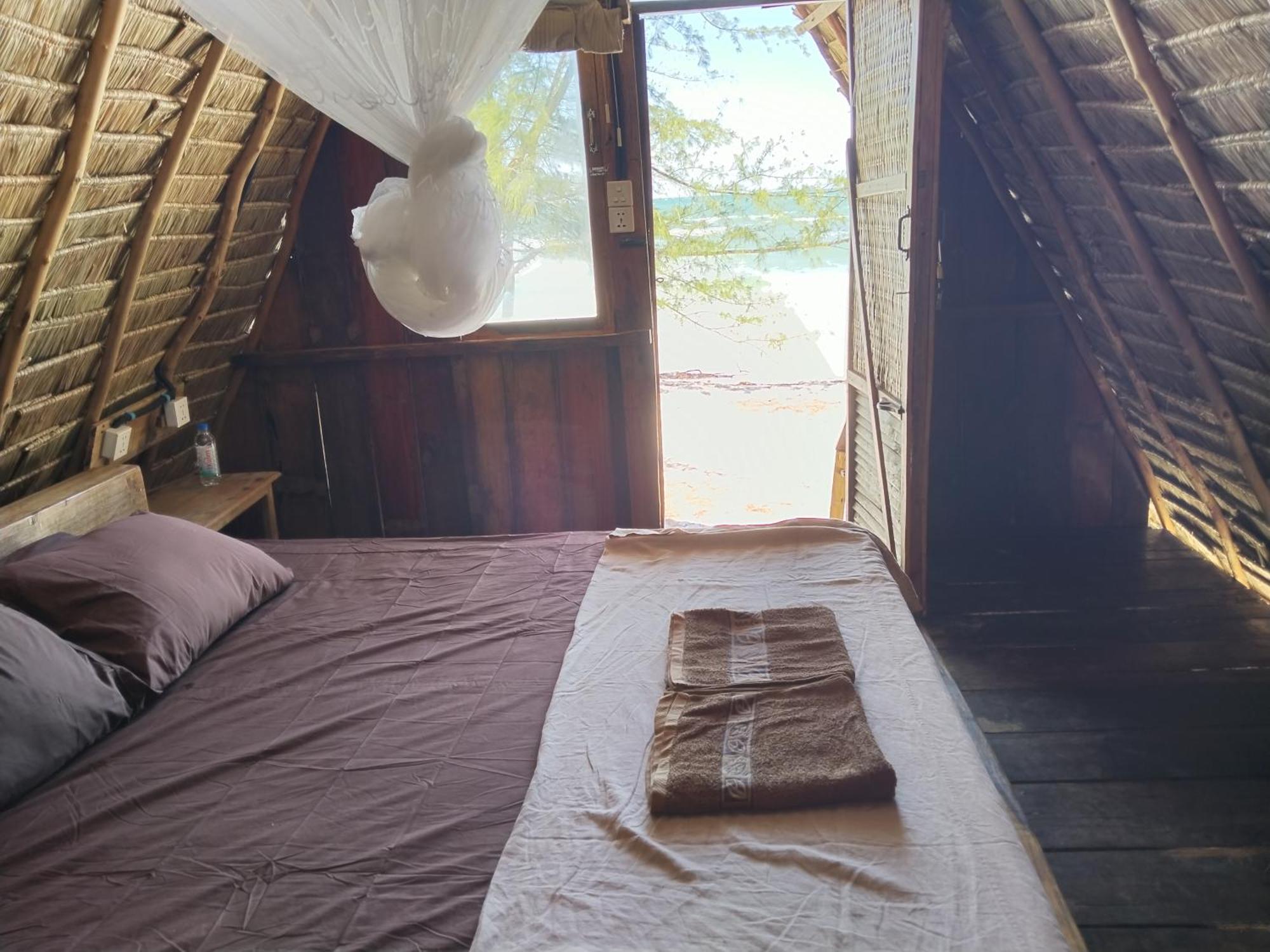 Green Blue Beach Hostel Koh Rong Sanloem Exterior photo